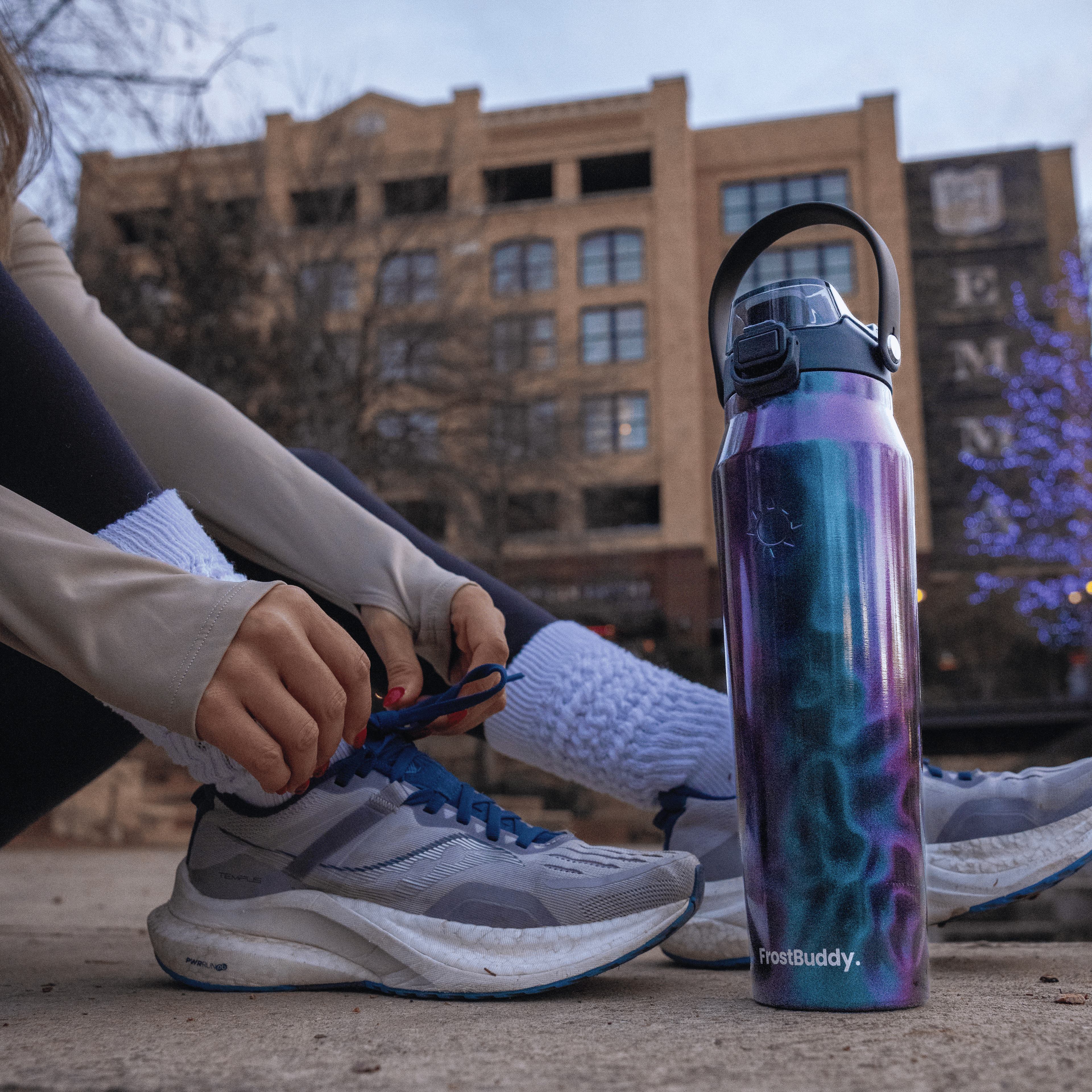 Bottle Buddy 32oz | Michigan Wolverines | Skin + Budz Bundle